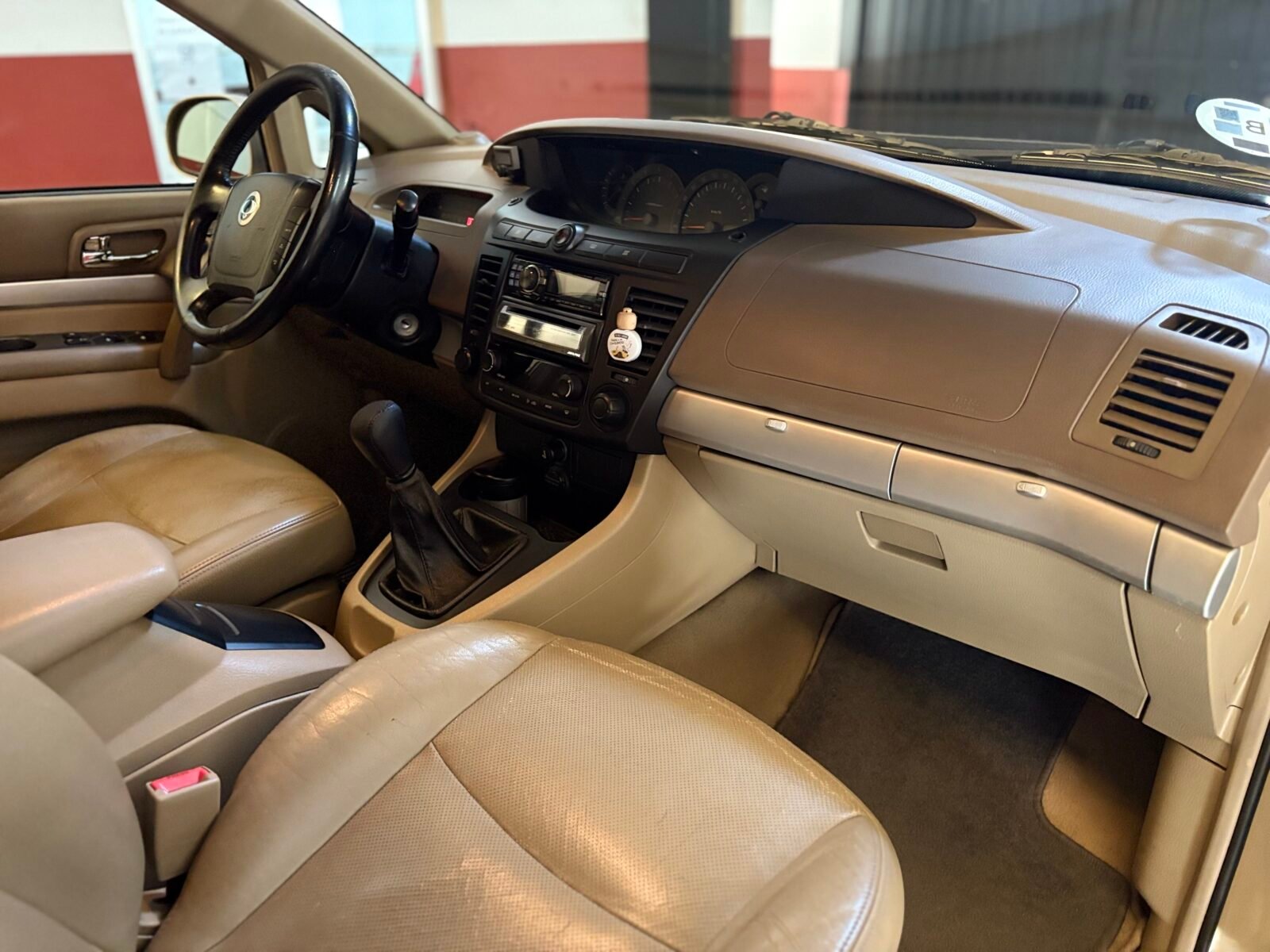 SSANGYONG Rodius 270Xdi Limited