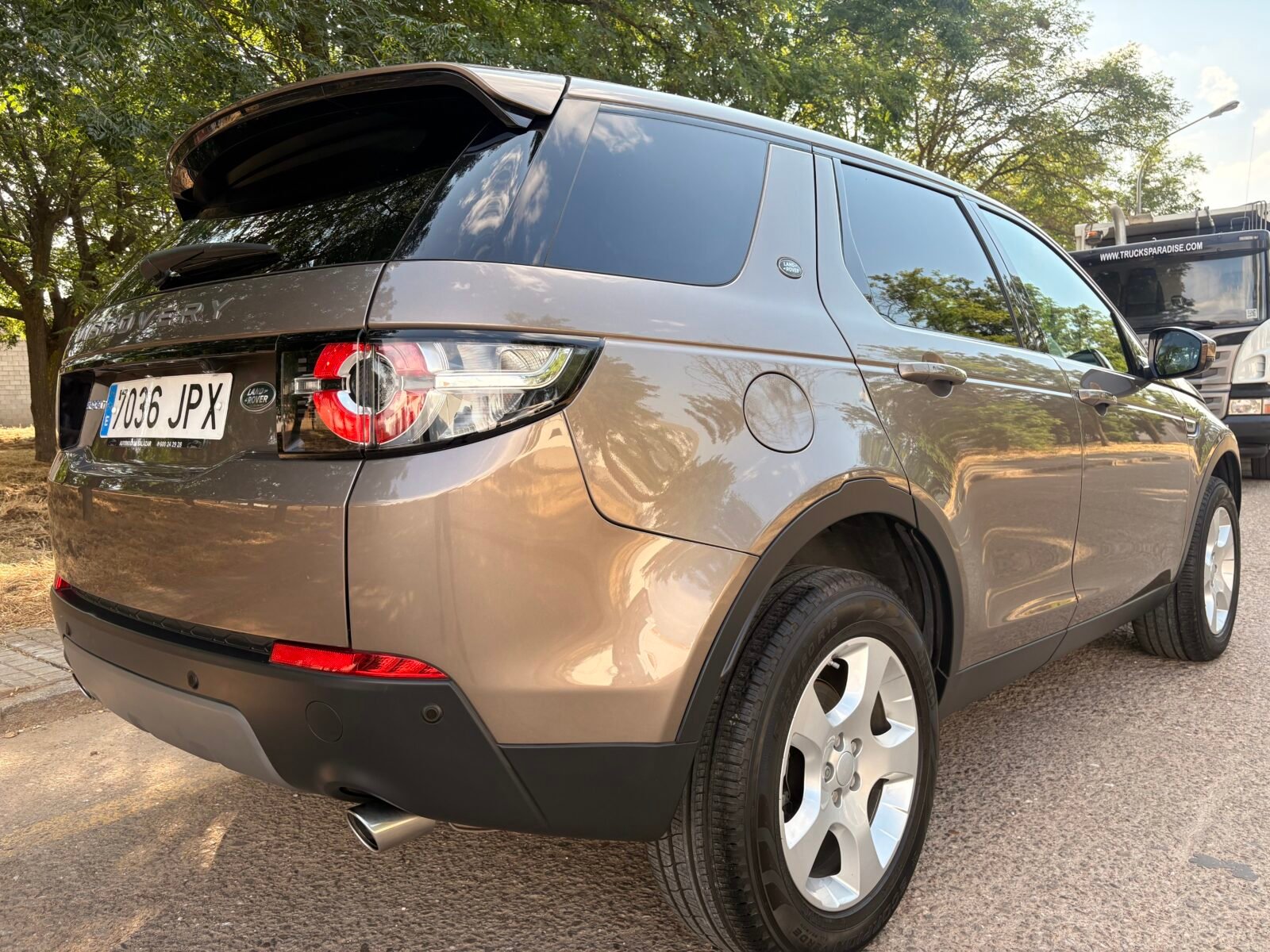 LAND-ROVER Discovery Sport