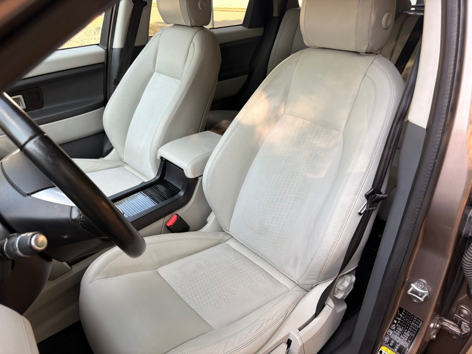 LAND-ROVER Discovery Sport