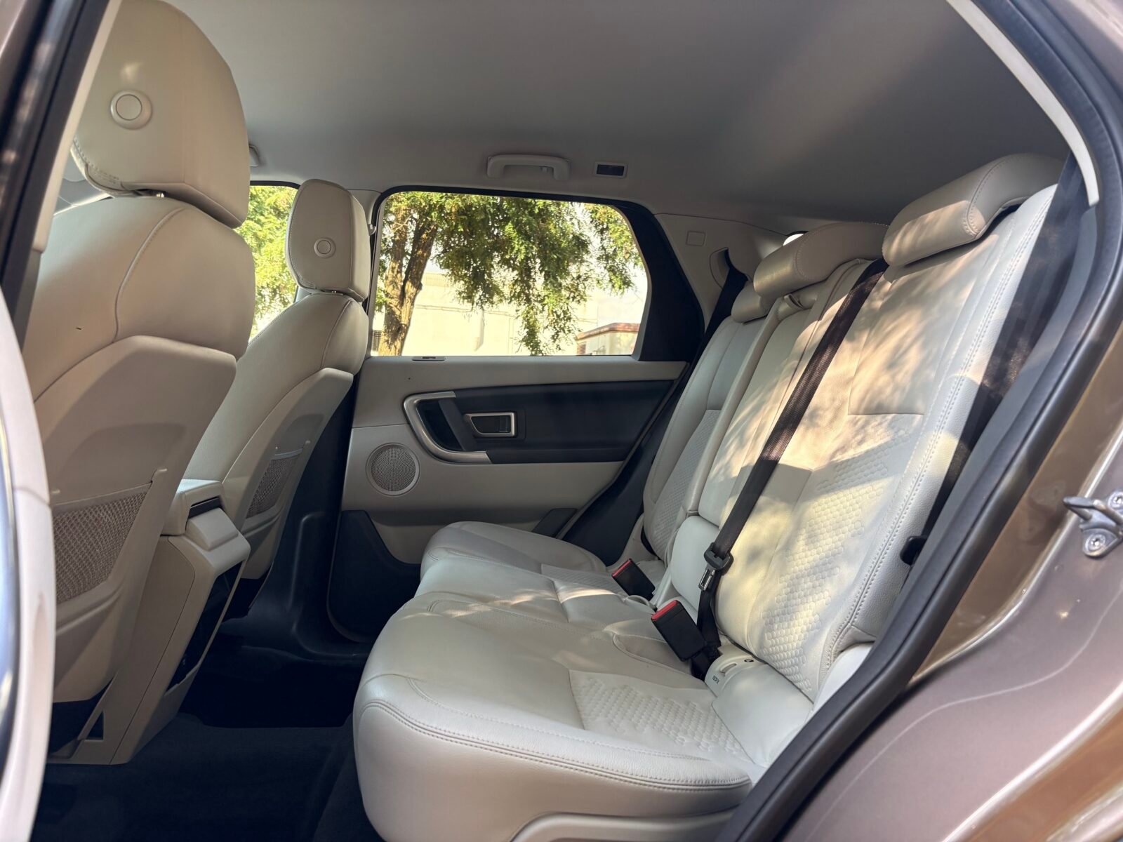 LAND-ROVER Discovery Sport