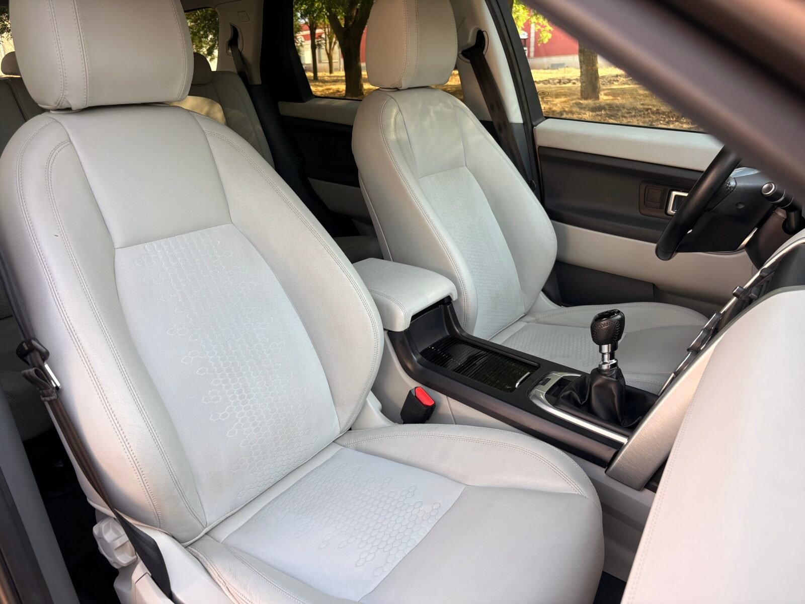 LAND-ROVER Discovery Sport